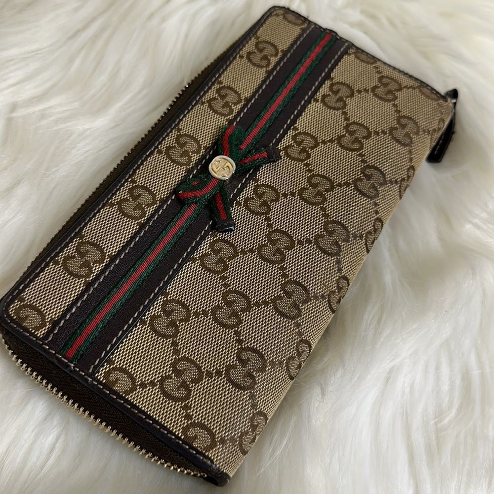 💯Authentic Gucci Zipped Long Wallet with Cherryline 🍀 - Picture 10 of 15